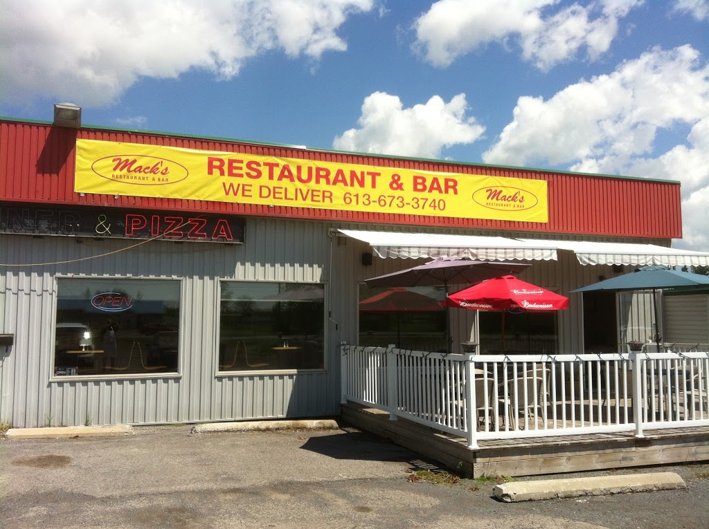 Macks Pizza & Diner | 7204 County Rd 17, Wendover, ON K0A 3K0, Canada | Phone: (613) 673-3740