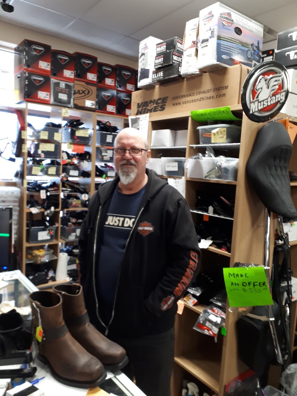 WesternBootsCanada.com | 2822 Howard Ave, Windsor, ON N8X 3Y2, Canada | Phone: (519) 254-8331