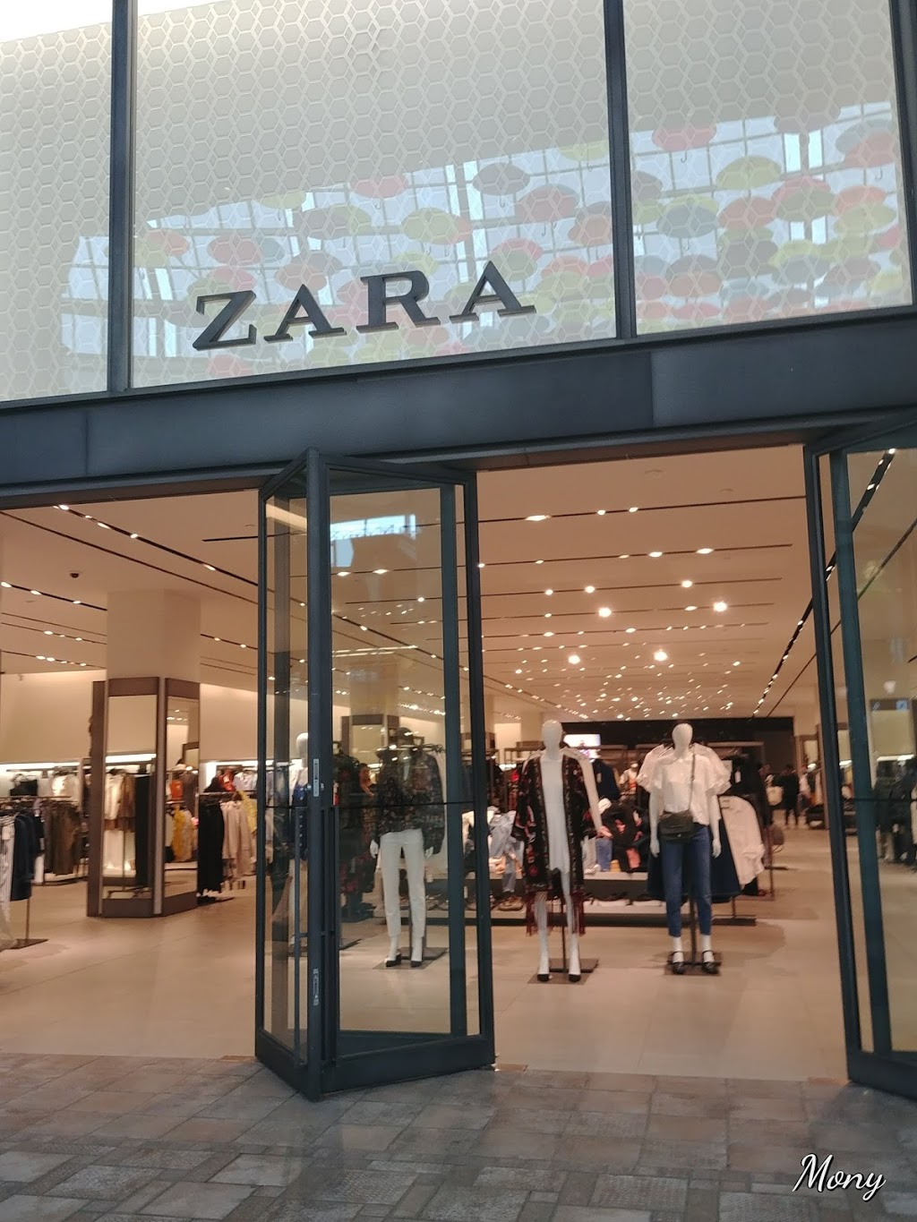 Zara | 3035 Boulevard le Carrefour, Laval, QC H7T 1C7, Canada | Phone: (450) 902-0190