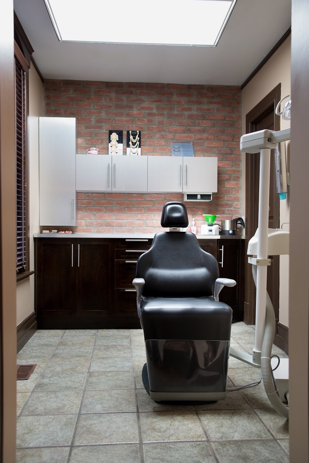Les Centres Dentaires Sirois - Prothèses Dentaires - Limoilou &  | local 100, 51 Rue Marie-de-lIncarnation, Québec, QC G1N 3E5, Canada | Phone: (418) 527-6449