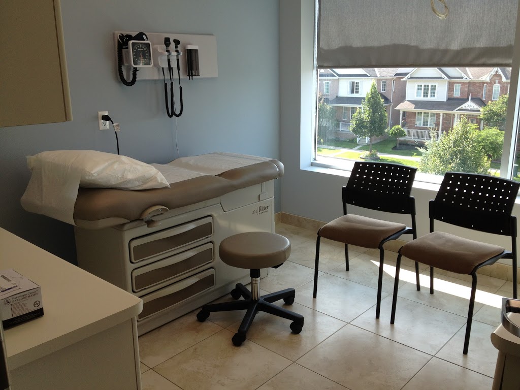 Aurora Medical Clinic | 372 Hollandview Trail Unit 302, Aurora, ON L4G 0A5, Canada | Phone: (905) 503-4001