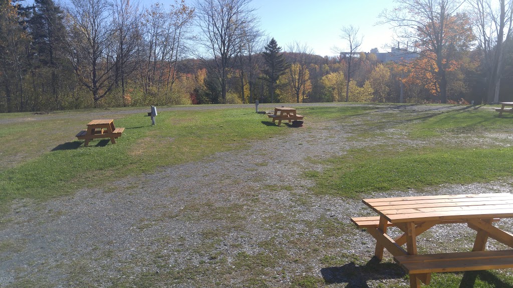 Camping and park Watopeka | Rue du Moulin, Saint-François-Xavier-de-Brompton, QC J0B 2V0, Canada | Phone: (819) 348-6396