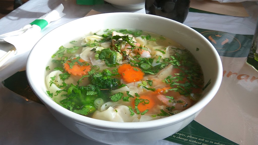 Queen Valley Vietnamese Restaurant | 19-6014 Vedder Rd, Chilliwack, BC V2R 5M4, Canada | Phone: (604) 858-5500