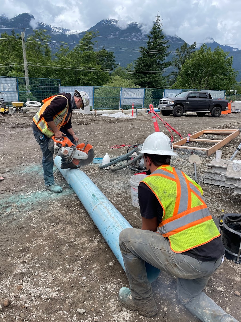 Leverage Construction Inc | 1796 Harris Rd, Squamish, BC V8B 0M7, Canada | Phone: (604) 907-1538