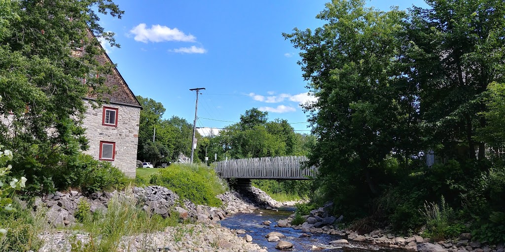 Moulin de la Chevrotière | 105 Rue de Chavigny, Deschambault, QC G0A 1S0, Canada | Phone: (418) 286-6862