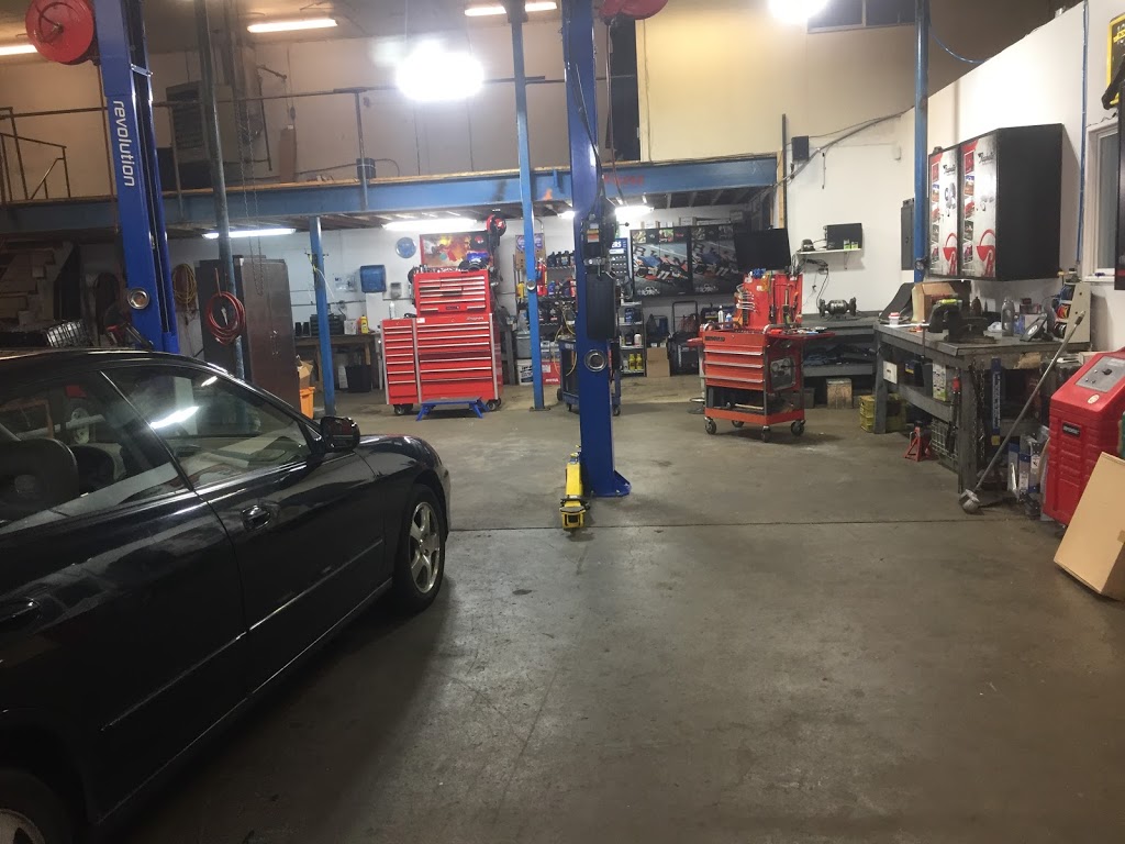 Jade Auto Service Ltd | 941 Ellery St, Victoria, BC V9A 4R9, Canada | Phone: (250) 382-9221