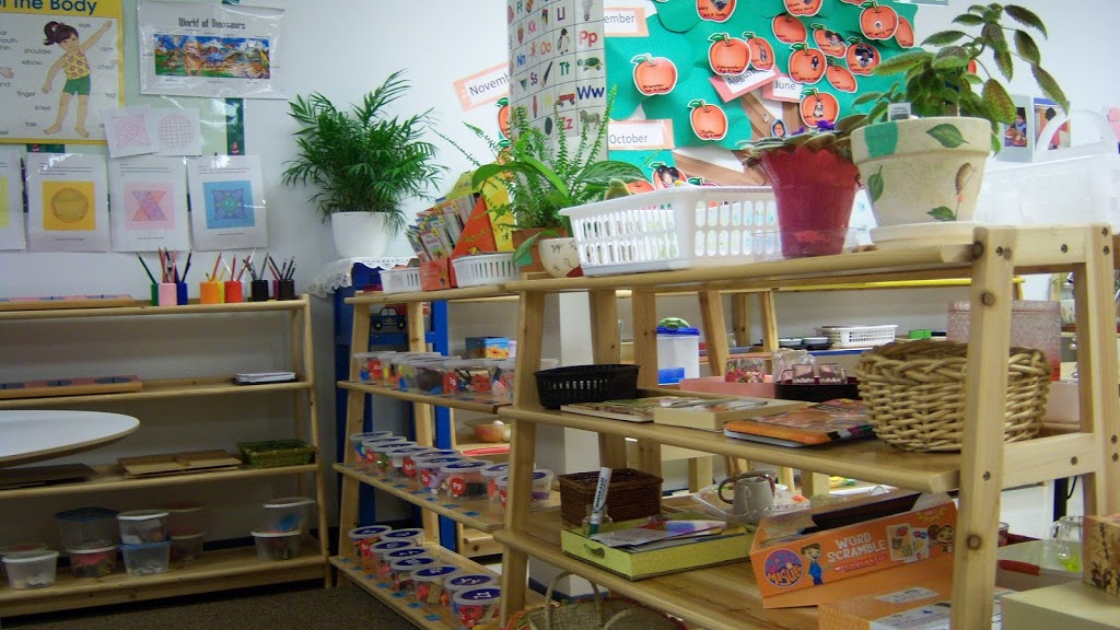 Willowbrook Montessori Daycare | 20317 67 Ave, Langley City, BC V2Y 1P6, Canada | Phone: (604) 533-5469