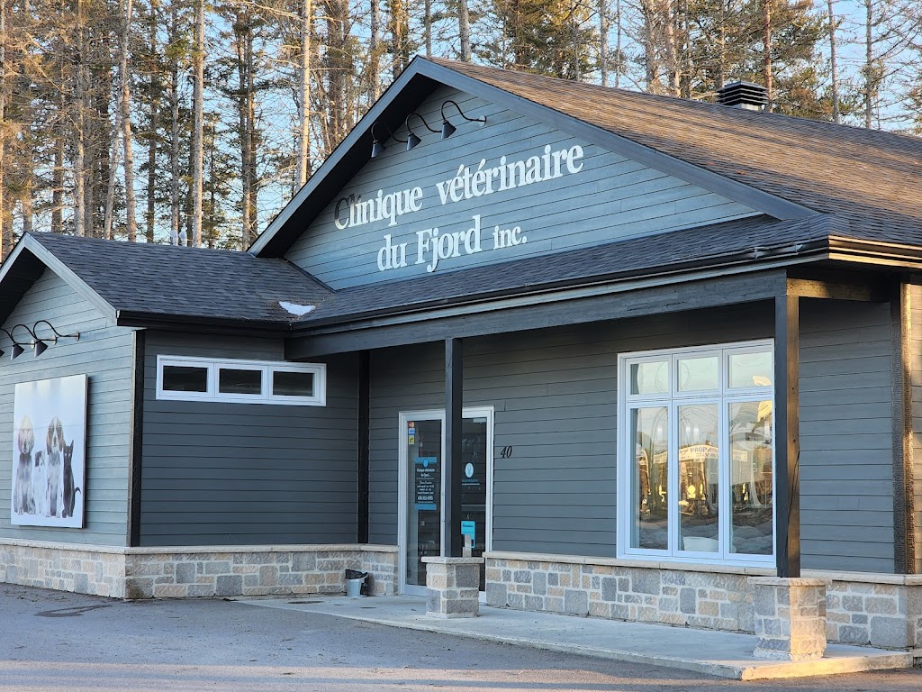 Clinique vétérinaire du Fjord | 40 Rue Simard, Saint-Ambroise, Saguenay, QC G7P 2R7, Canada | Phone: (418) 352-0775