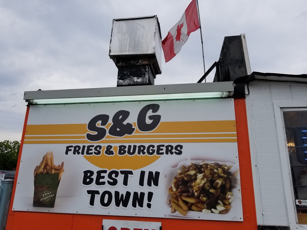 S&G Fries and Burgers | 1845 Carling Ave, Ottawa, ON K2A 1C9, Canada | Phone: (343) 882-1588