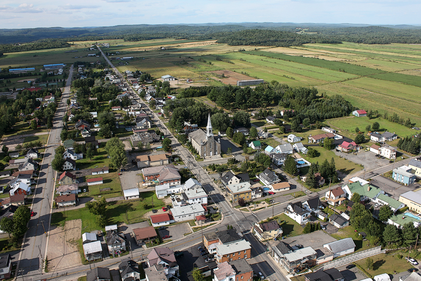 Presbytère St-Paulin | 2870 LAFLÈCHE, Saint-Paulin, QC J0K 3G0, Canada | Phone: (819) 268-2015