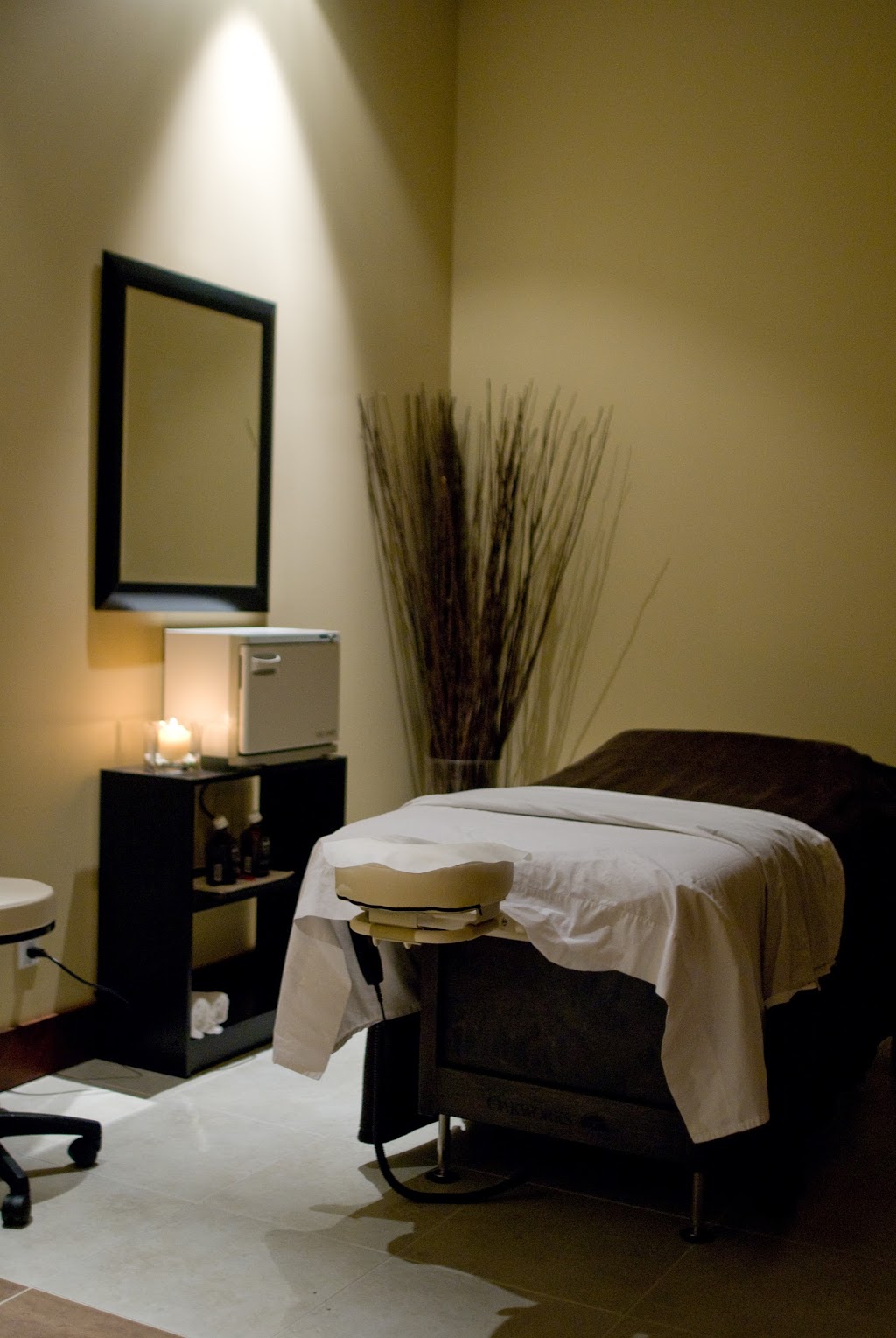 Spa CurAge | 2375 Transcanadienne B, Pointe-Claire, QC H9R 5Z5, Canada | Phone: (514) 697-4400