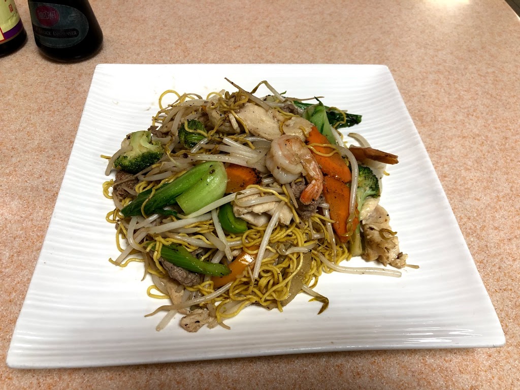 Royal Noodle Restaurant | 883 Jane St, York, ON M6N 4C4, Canada | Phone: (416) 762-9888