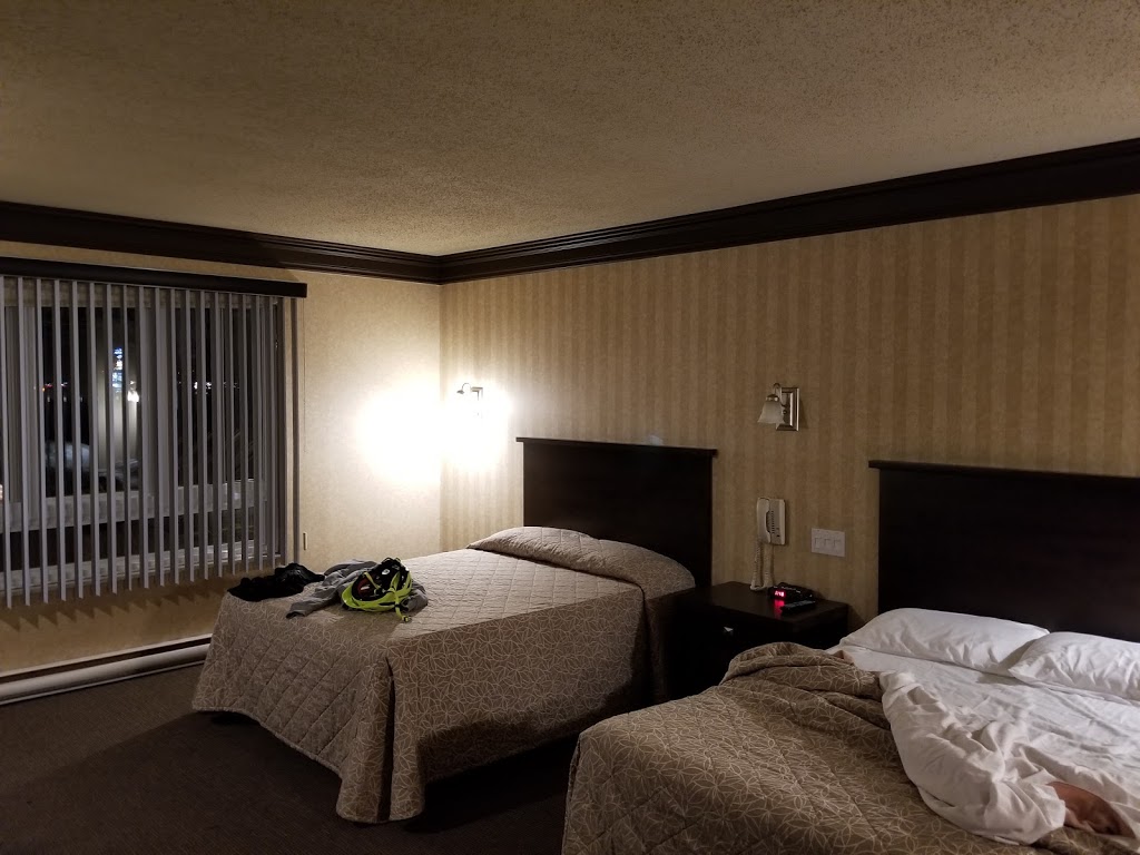 Motel Ideal | 379 Boulevard Curée Labelle, Laval, QC H7L 3E7, Canada | Phone: (450) 625-0773