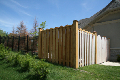 Sure Fence | 22 Algonquin Trail, Barrie, ON L4M 6B4, Canada | Phone: (705) 730-7997