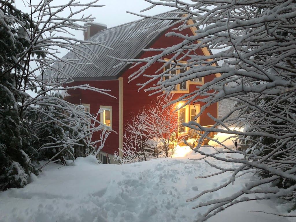 Gîte des Belvédères | 8 Chemin des Belvédères, Stoneham-et-Tewkesbury, QC G3C 2G4, Canada | Phone: (418) 848-1048