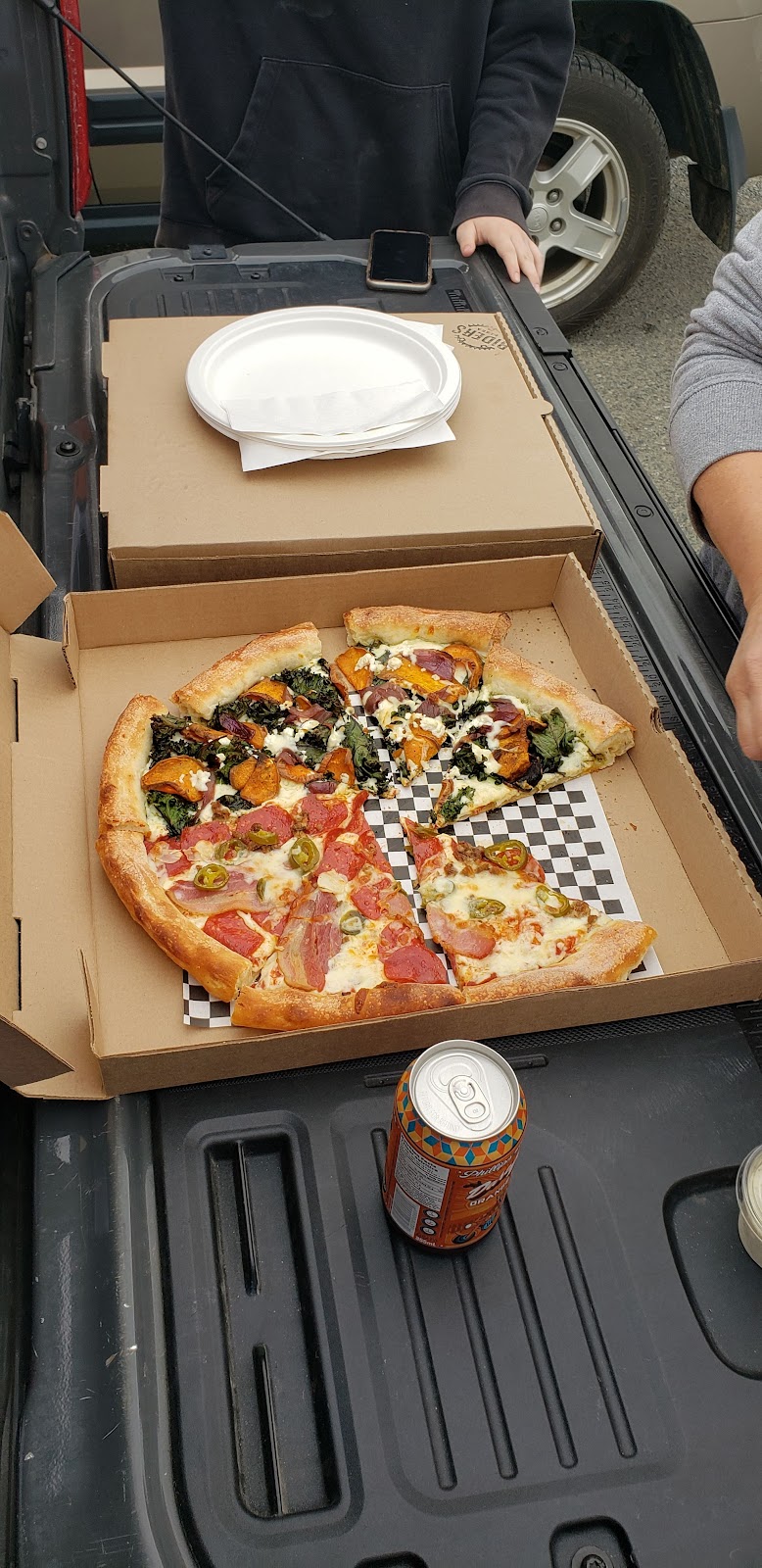 Riders Pizza | 2738 Dunsmuir Ave, Cumberland, BC V0R 1S0, Canada | Phone: (250) 400-7433