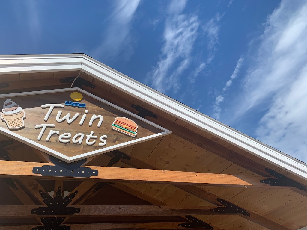 Twin Treats Dairy Bar | 705 Lower Darnley Rd, Kensington, PE C0B 1M0, Canada | Phone: (902) 836-4217