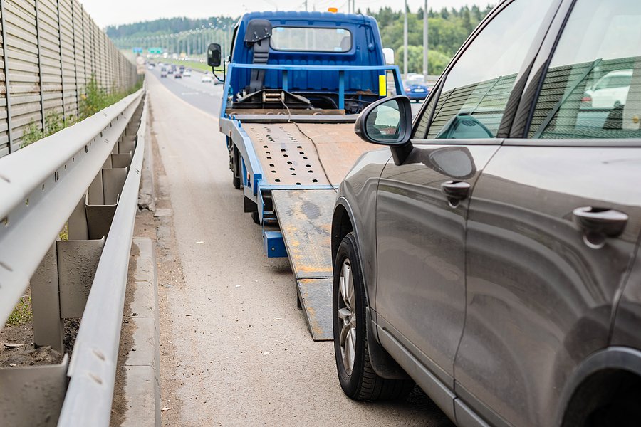 Towing Experts Abbotsford | BB, 2494 Clearbrook Rd Ste 102 Unit# 8, Abbotsford, BC V2T 2Y2, Canada | Phone: (604) 227-6466