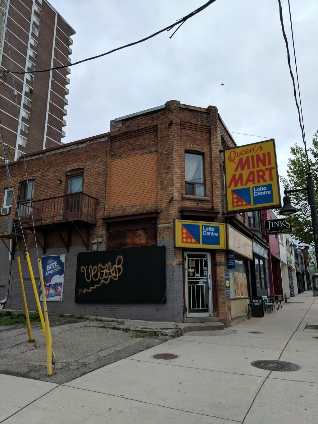 Queens Mini Mart | 1666 Queen St W, Toronto, ON M6R 1B2, Canada | Phone: (416) 532-6143