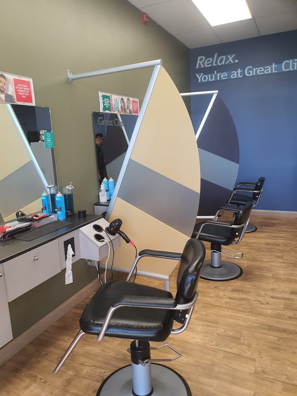 Great Clips | 3052 Elmcreek Rd Unit 103, Mississauga, ON L5B 0L3, Canada | Phone: (905) 848-2547