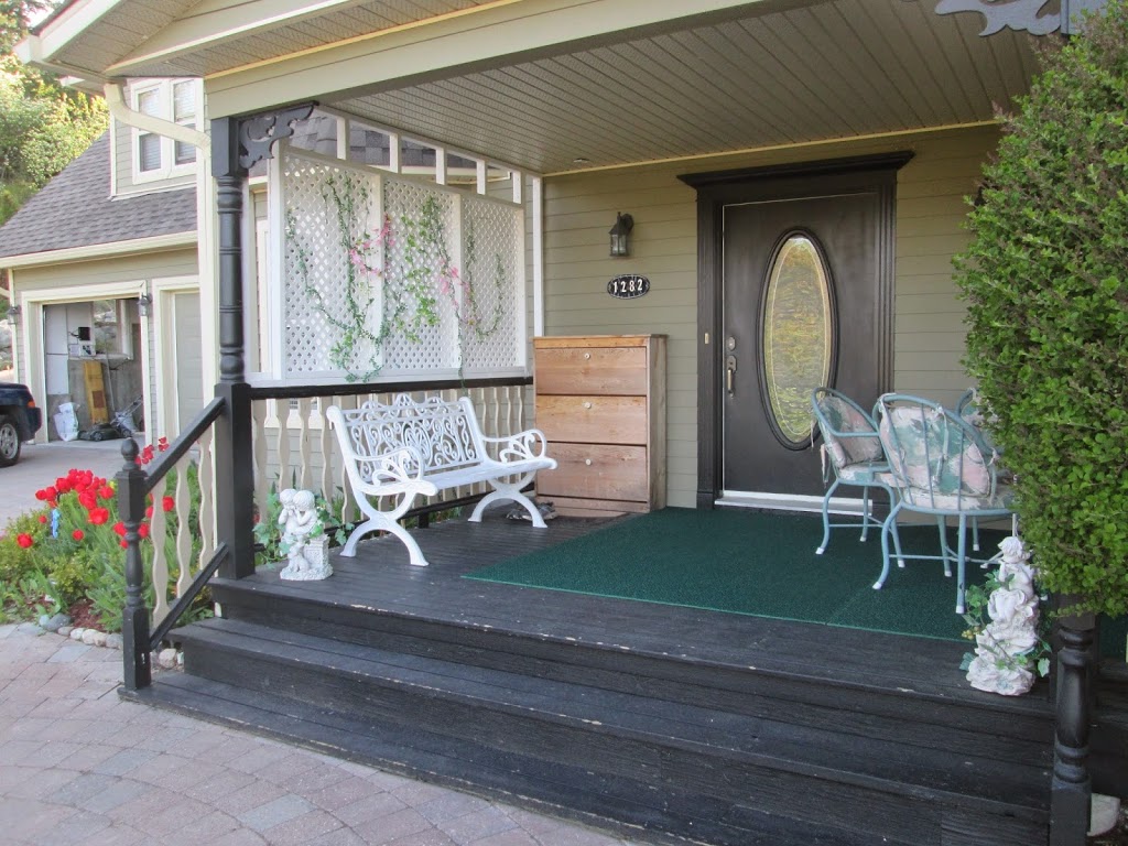 Kelowna Lakeview Cove Bed & Breakfast | 1282 Lakeview Cove Pl, West Kelowna, BC V1Z 3P6, Canada | Phone: (250) 826-1376