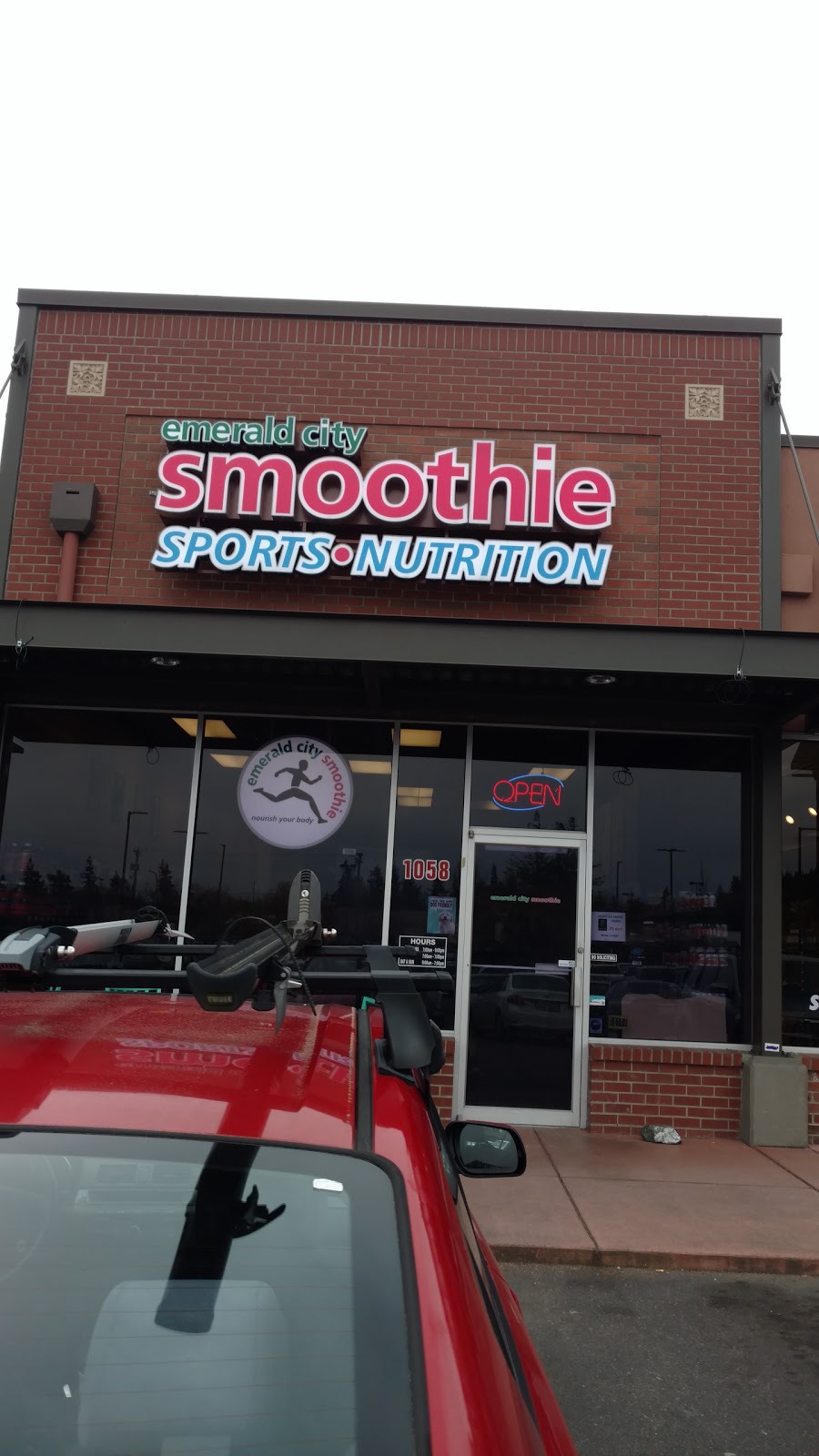 Emerald City Smoothie | 1058 Lakeway Dr, Bellingham, WA 98229, USA | Phone: (360) 647-2357