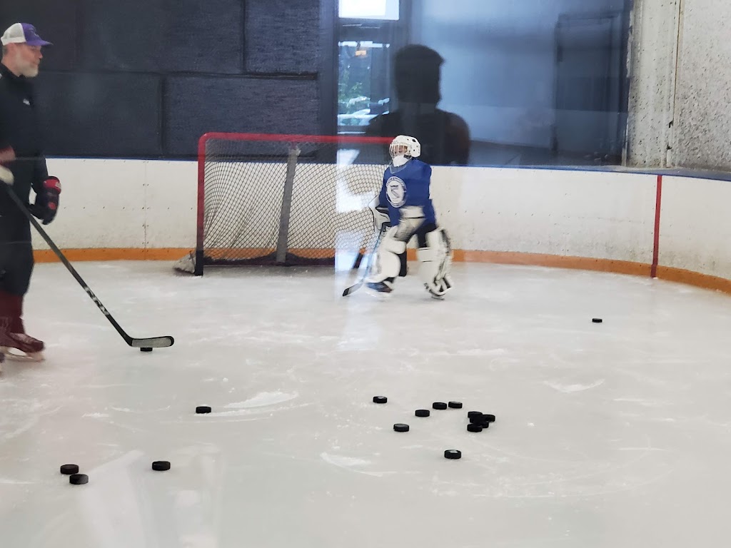 Wave Hockey | 1179 Northside Rd, Burlington, ON L7M 1H5, Canada | Phone: (905) 336-3434