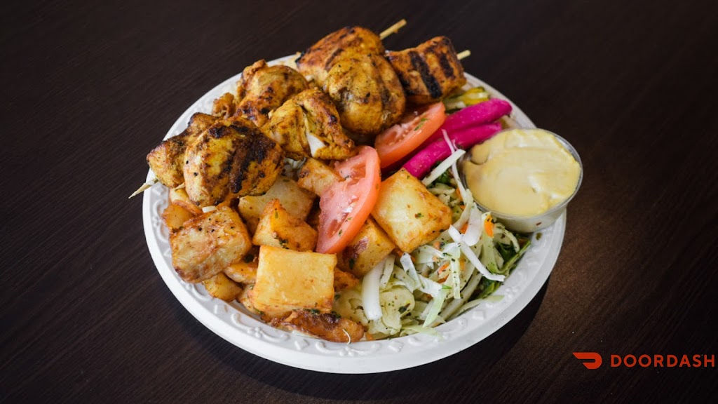 Shish Poulet | 8195 Bd Newman, LaSalle, QC H8N 1Y1, Canada | Phone: (514) 368-1665