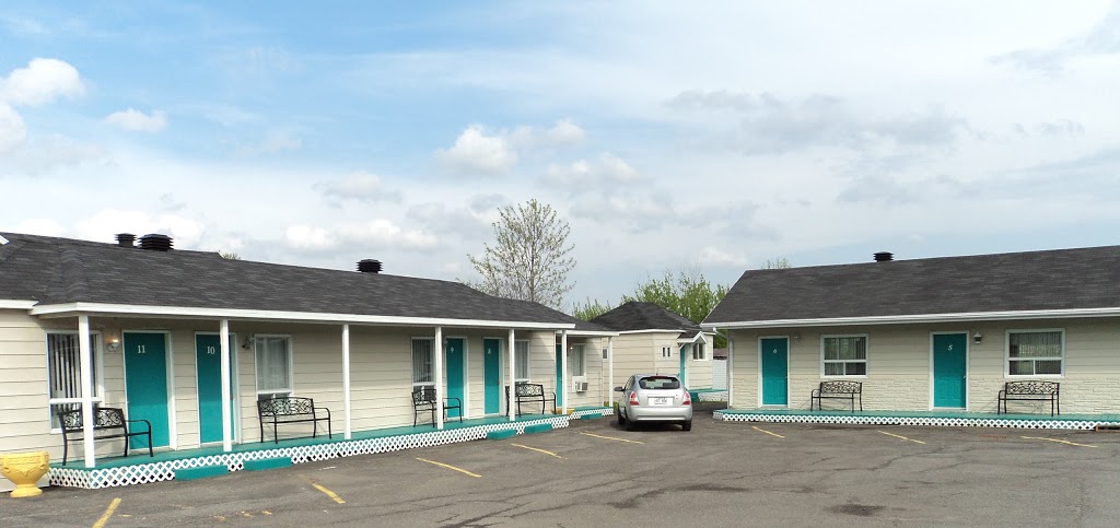 Motel Aigle dOr - Motel à Beauport, Quebec - Boulevard Sainte-A | 3954 Boulevard Sainte-Anne, Québec, QC G1E 3M5, Canada | Phone: (418) 666-7622