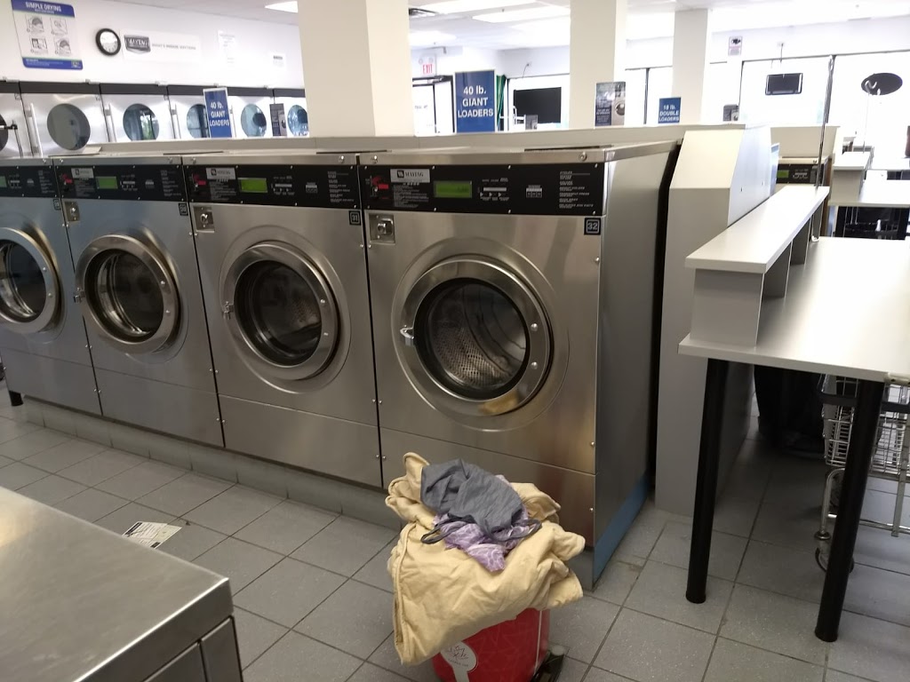 Marks Maytag Coin Laundry | 255 Dundas St W U5, Mississauga, ON L5B 3B2, Canada | Phone: (905) 277-3100