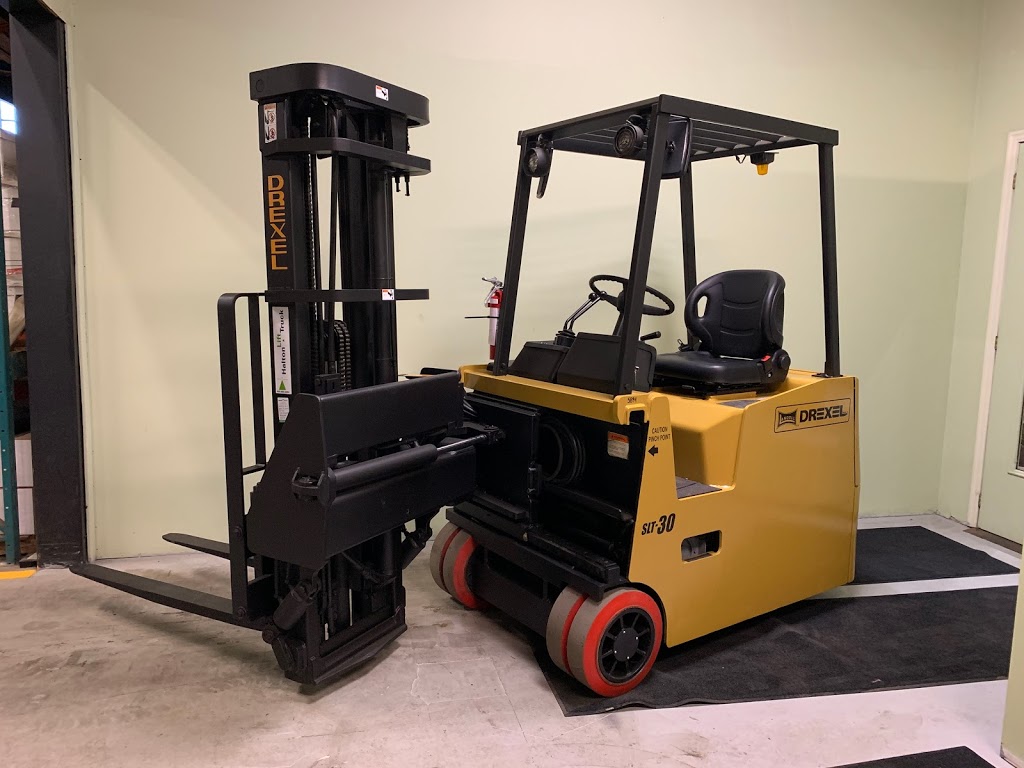 Halton Lift Truck | 1054 South Service Rd E, Oakville, ON L6J 2X7, Canada | Phone: (905) 858-3460