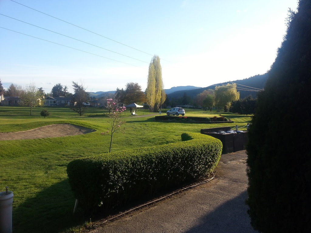 Sunshore Golf Course | 902 Hysop Rd, Chase, BC V0E 1M1, Canada | Phone: (250) 679-3021