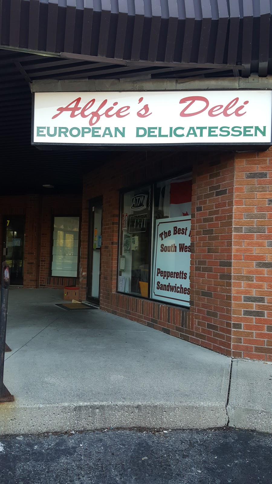 Alfies Deli | 940 Murphy Rd, Sarnia, ON N7S 5C4, Canada | Phone: (519) 542-7363