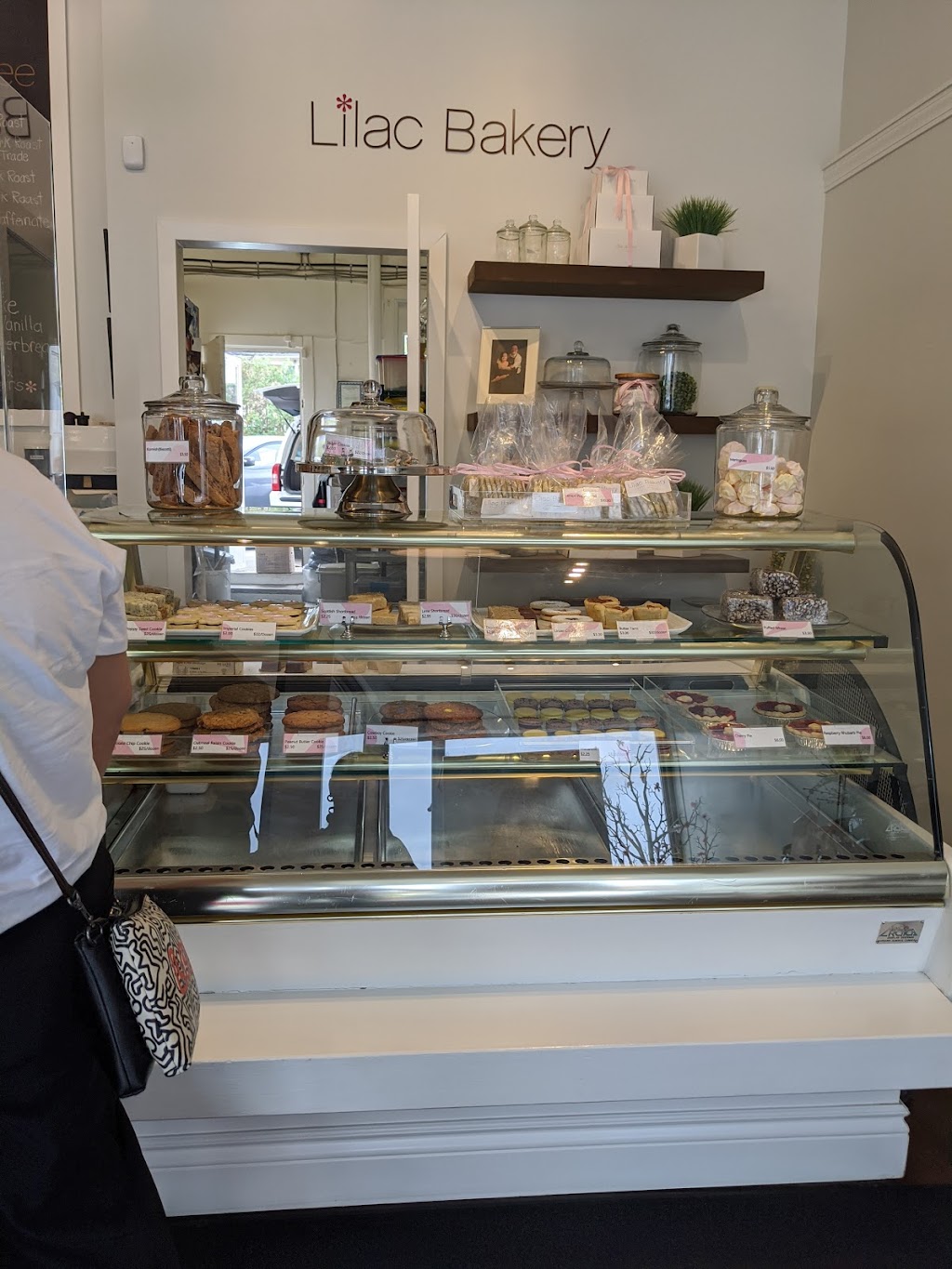 Lilac Bakery | 920 Grosvenor Ave, Winnipeg, MB R3M 0N4, Canada | Phone: (204) 992-8000