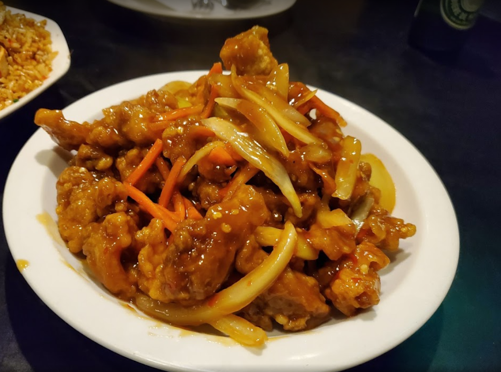 Cho Mings Restaurant | 1711 Jane St, York, ON M9N 2S3, Canada | Phone: (416) 242-8126