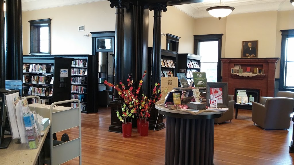 Wellington County Library | 88 Mill St, Harriston, ON N0G 1Z0, Canada | Phone: (519) 338-2396