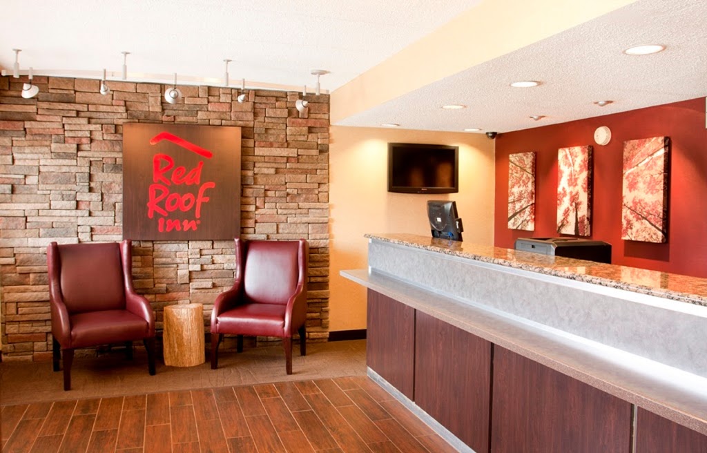 Red Roof Inn Buffalo - Niagara Airport | 146 Maple Dr, Bowmansville, NY 14026, USA | Phone: (716) 633-1100