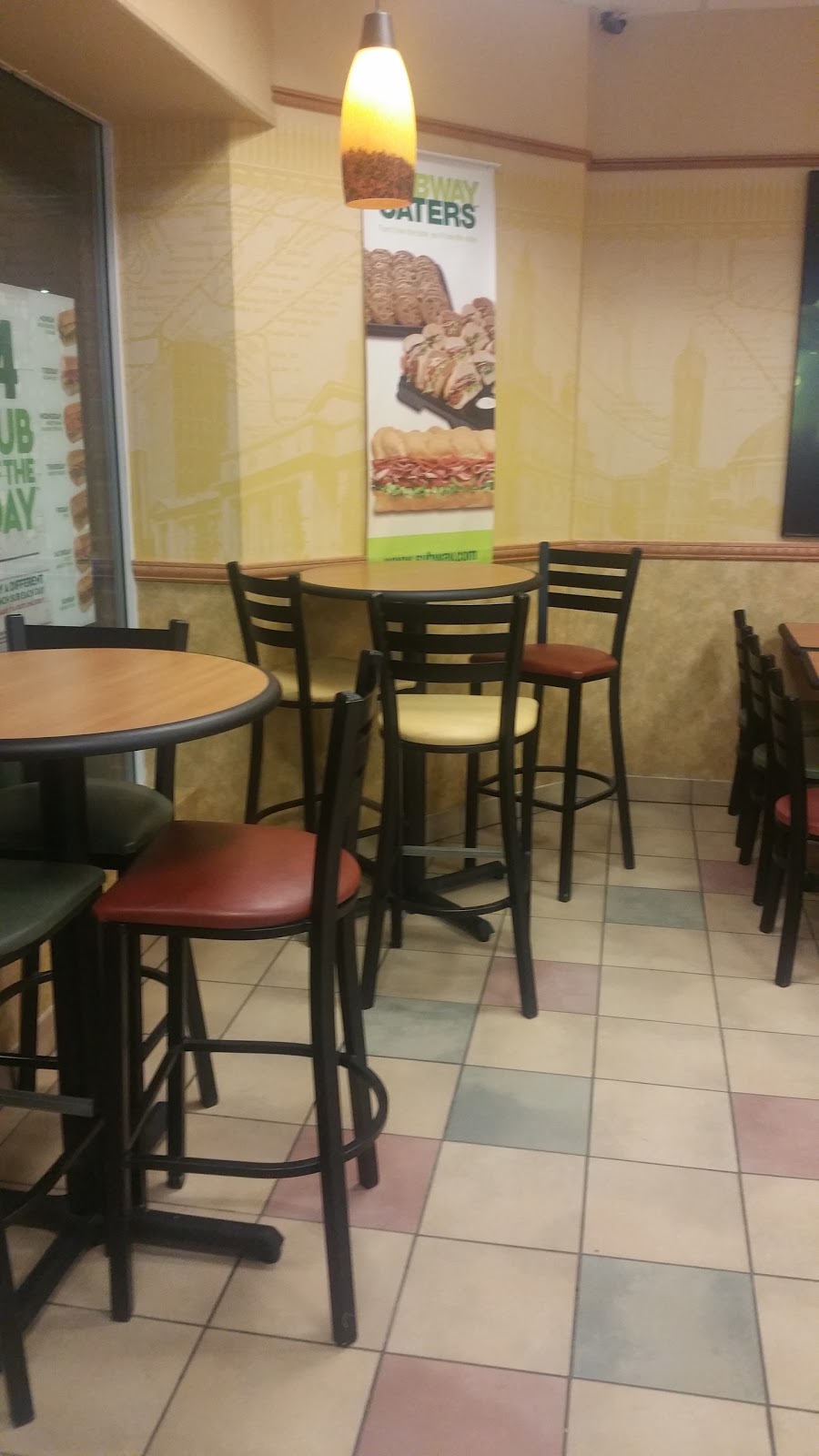 Subway | 1525 Bristol Rd W Unit 9, Mississauga, ON L5M 4Z1, Canada | Phone: (905) 813-0511