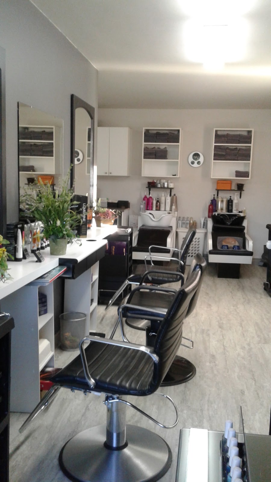 Coiffure Guylaine Legault | 133 Rue Saint-Antoine-Nord, Lavaltrie, QC J5T 2G5, Canada | Phone: (450) 586-2838