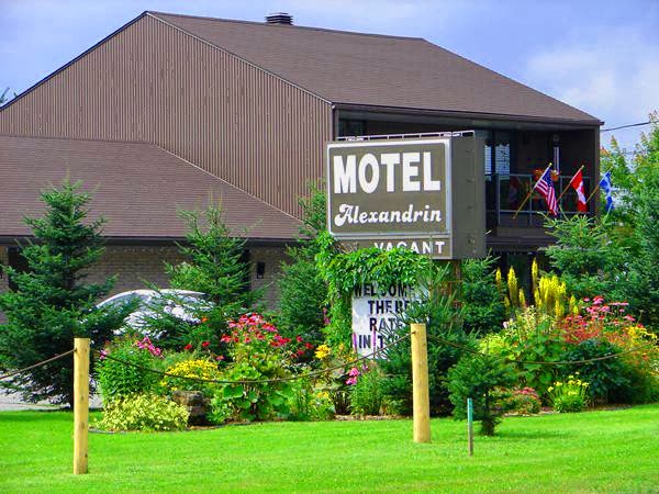 Motel Alexandrin | 18610 Boulevard Lacroix, Saint-Georges, QC G5Y 5B8, Canada | Phone: (418) 228-8248