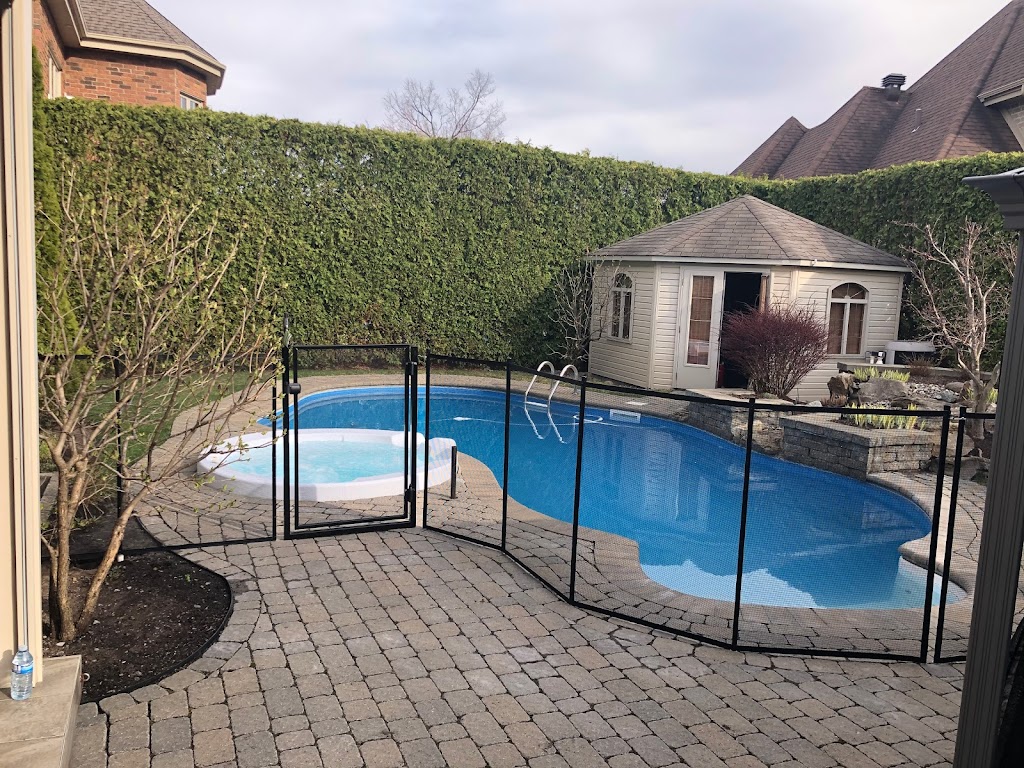 Clôture de piscine amovible Pool Guard | 123 Pl. du Phare, Lavaltrie, QC J5T 1C3, Canada | Phone: (514) 206-1886