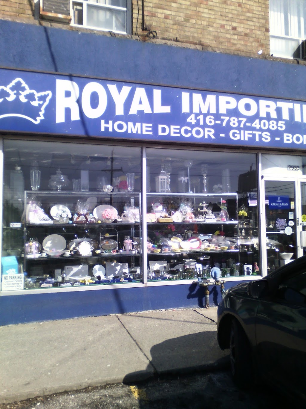 Royal Importing & Gift Store Ltd | 2933 Dufferin St, North York, ON M6B 3S7, Canada | Phone: (416) 787-4085