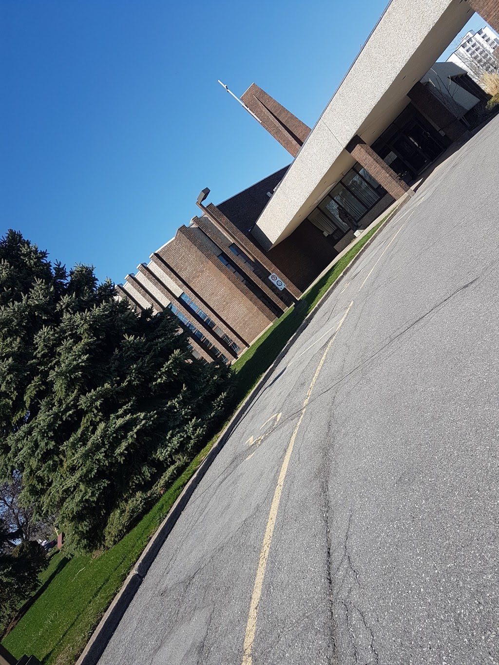 St. Julia Catholic Church | 251 Glenridge Ave, St. Catharines, ON L2T 3K2, Canada | Phone: (905) 684-5603