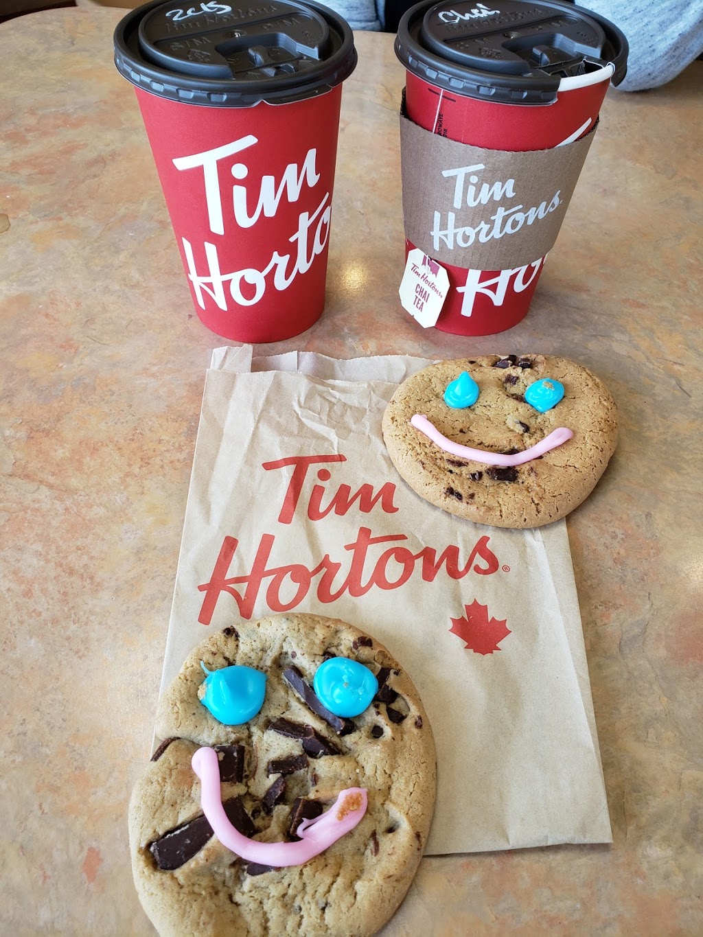 Tim Hortons | 250 Sandwich St S, Amherstburg, ON N9V 2A6, Canada | Phone: (519) 736-0220