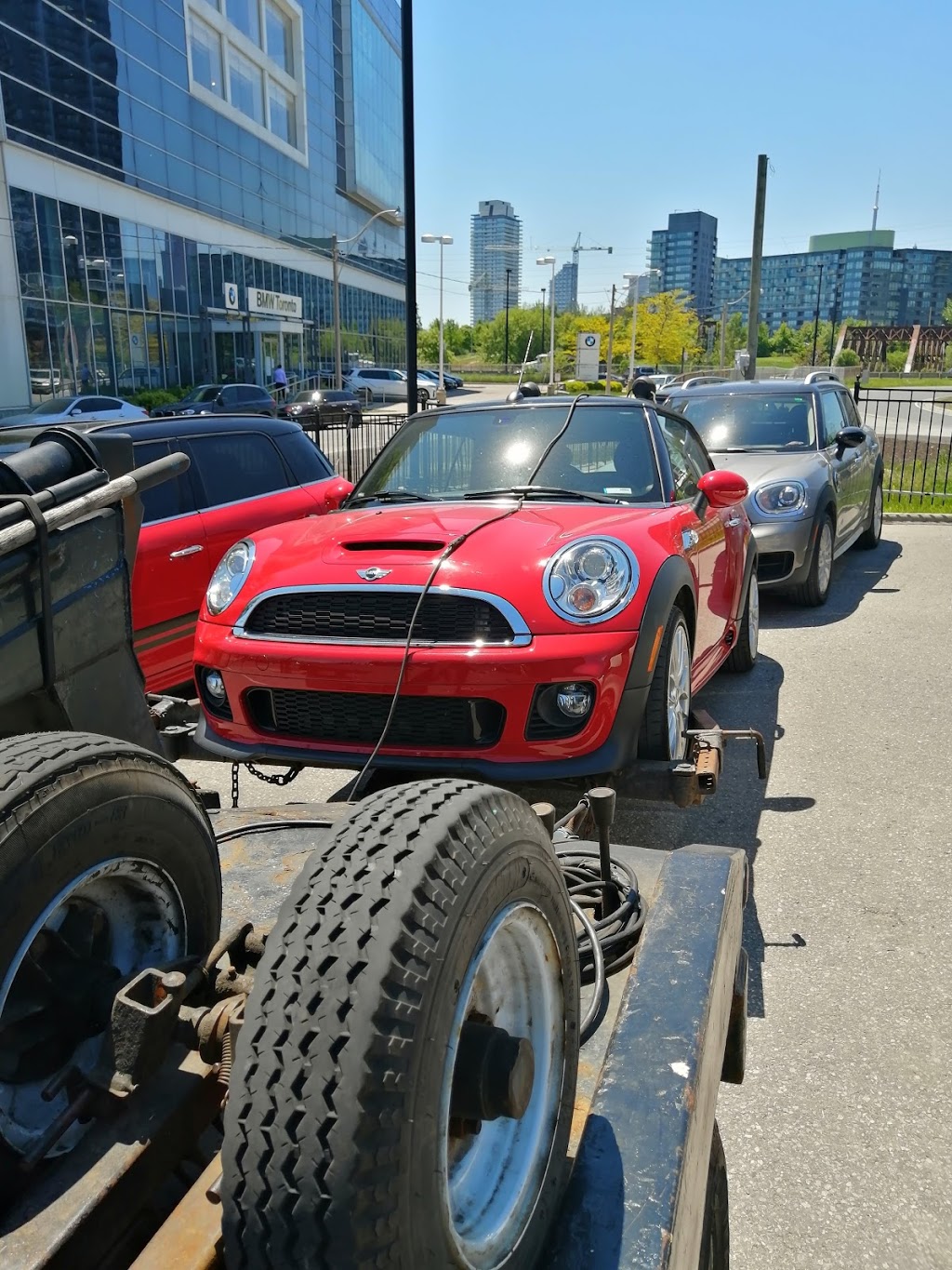 Pk Towing & Roadside Assistance | 45 Pembroke St #101, Toronto, ON M5A 2N6, Canada | Phone: (416) 910-2742