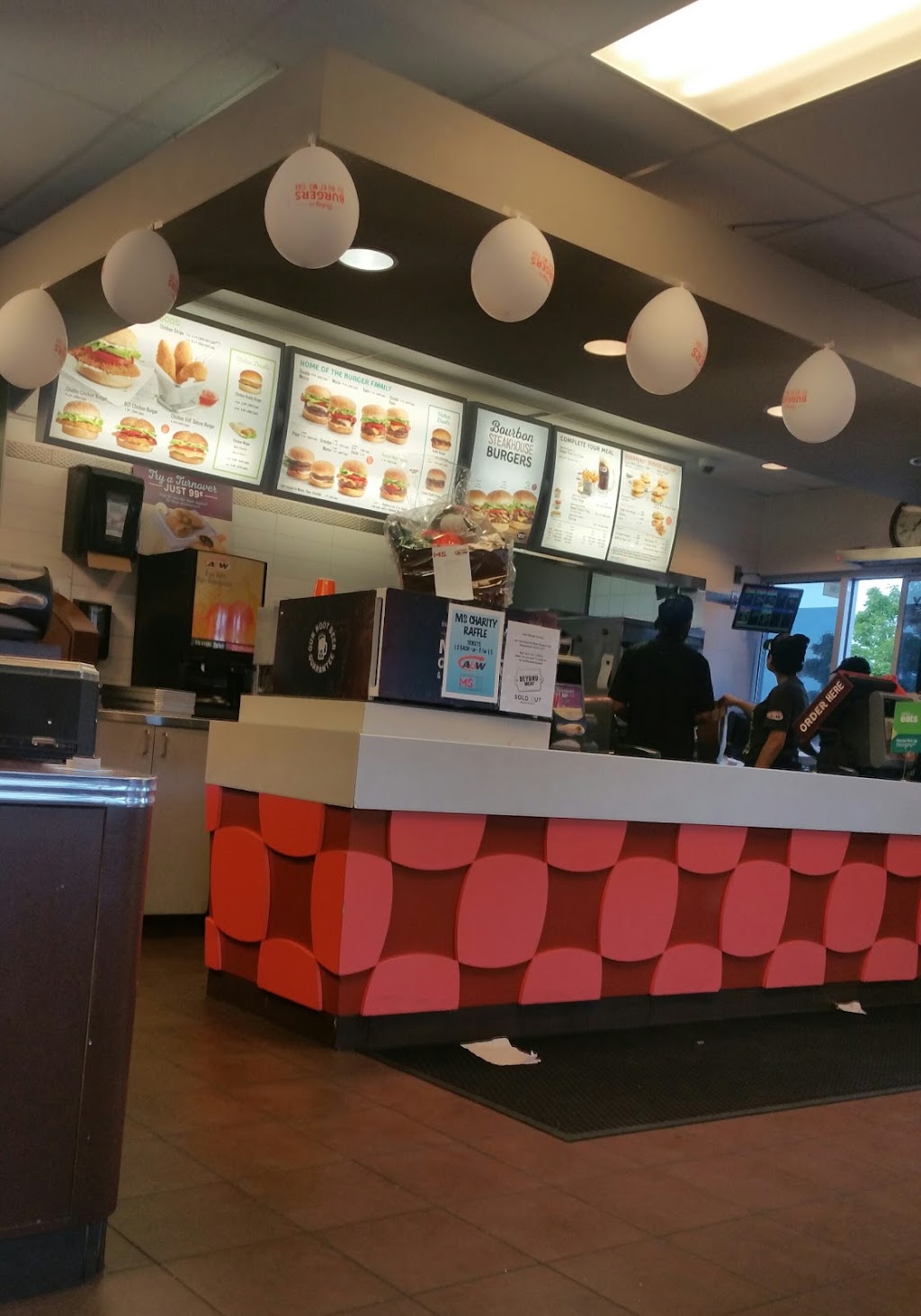 A&W Canada | 221 Glendale Ave, St. Catharines, ON L2T 4C4, Canada | Phone: (905) 641-0001