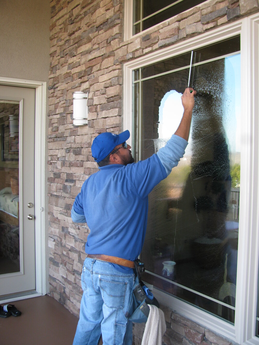 Aston Window Cleaning | 32 Brownlee Ave, Woodbridge, ON L4L 8H4, Canada | Phone: (647) 641-7778