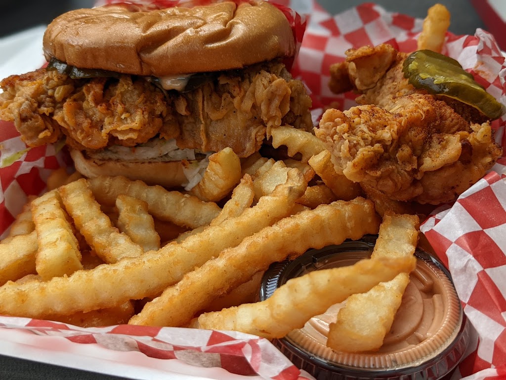 Pennys Hot Chicken | 253 King St N, Waterloo, ON N2J 2Y8, Canada | Phone: (226) 698-0363