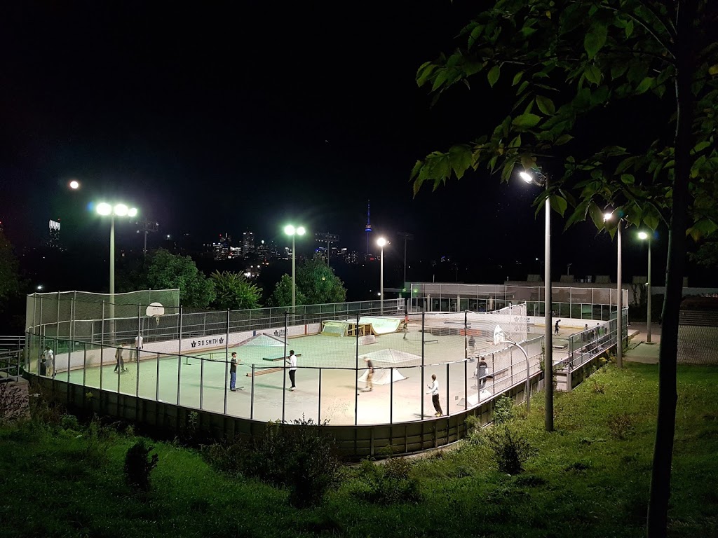 Sid Smith Artificial Ice Rink | 777 Crawford St, Toronto, ON M6G 3K4, Canada | Phone: (416) 392-7687