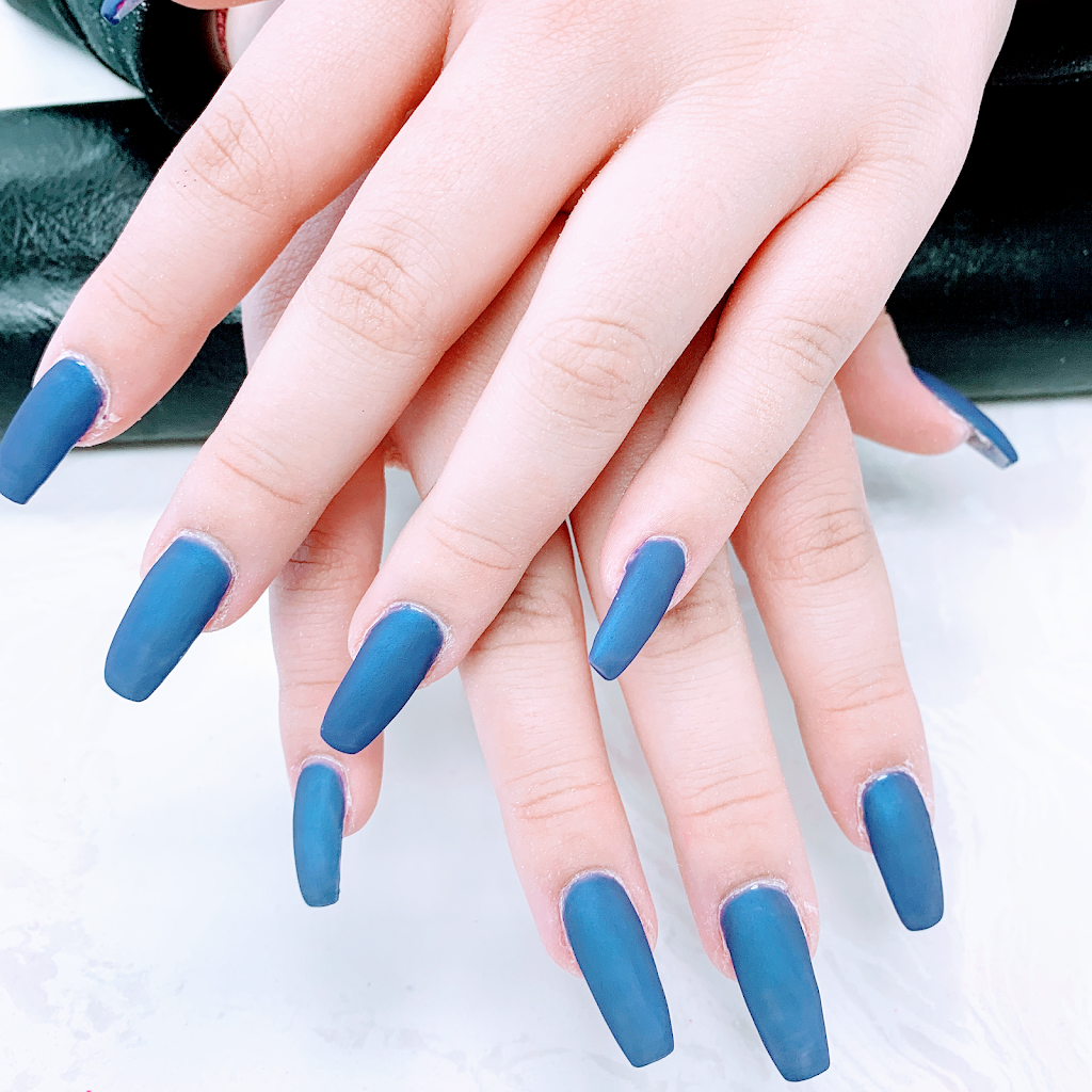 Creative Nails | 5327 Upper Middle Rd, Burlington, ON L7L 0E9, Canada | Phone: (289) 337-9350